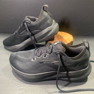 Brooks Glycerin 22 Women’s Triple Black Running Walking Sneakers Shoe Size-11